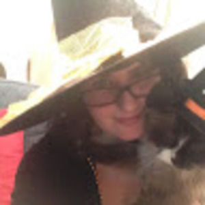 Meet your Posher, Caroline